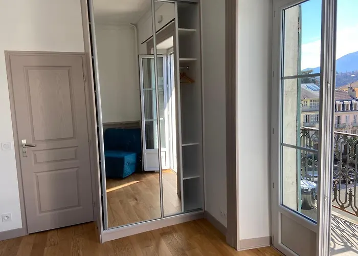 Location Dans Le Grand D'aix Les Bains Apartman *